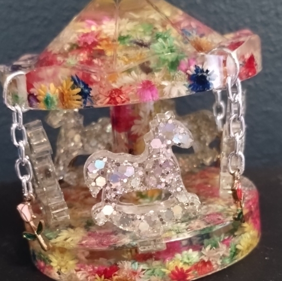 Handcrafted Carousal 🎠 - Picture 3 of 5